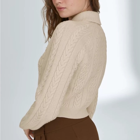 Aritzia Sunday Best Gigi Zip-Up Cardigan Sweater - Picture 4 of 6